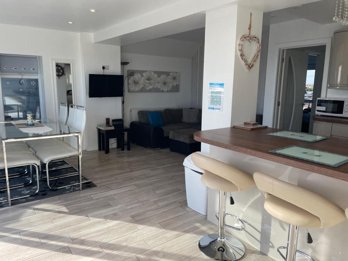 Coastview Bungalow 페번시 외부 사진